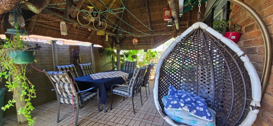 4 Bedroom Property for Sale in Randlespark North West